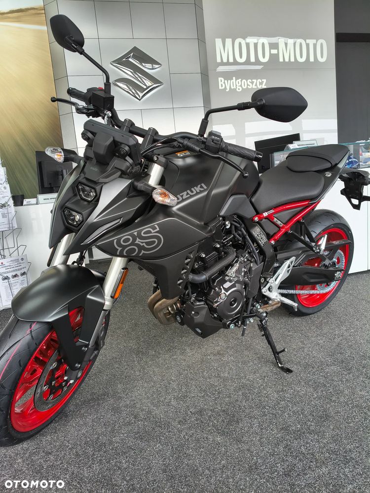Suzuki GSX - 3