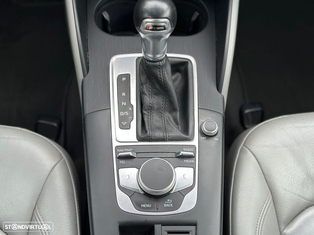 Audi A3 Sportback 1.6 TDI S tronic design - 32