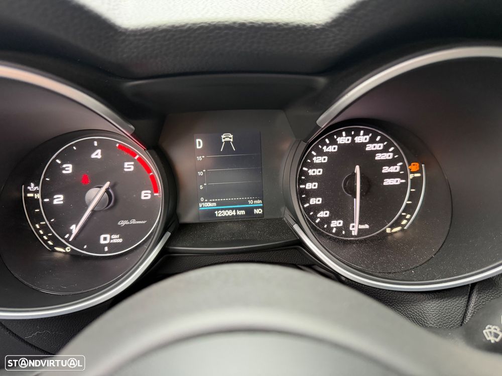 Alfa Romeo Stelvio 2.2 D Super AT8 - 11