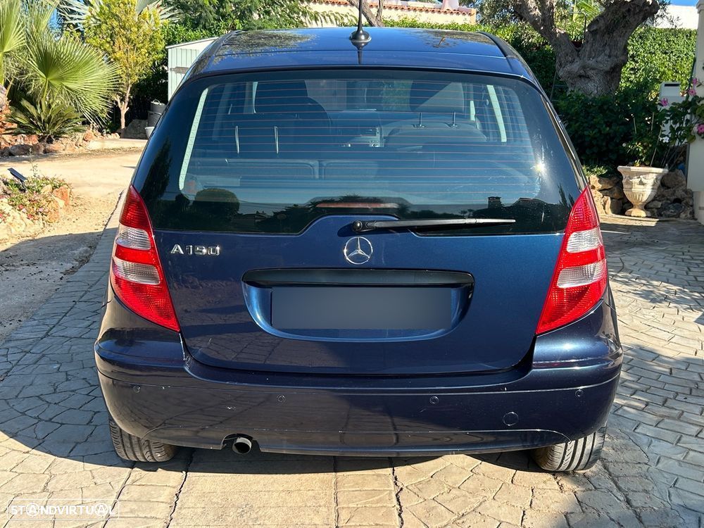 Mercedes-Benz A 150 Classic Automatic - 24