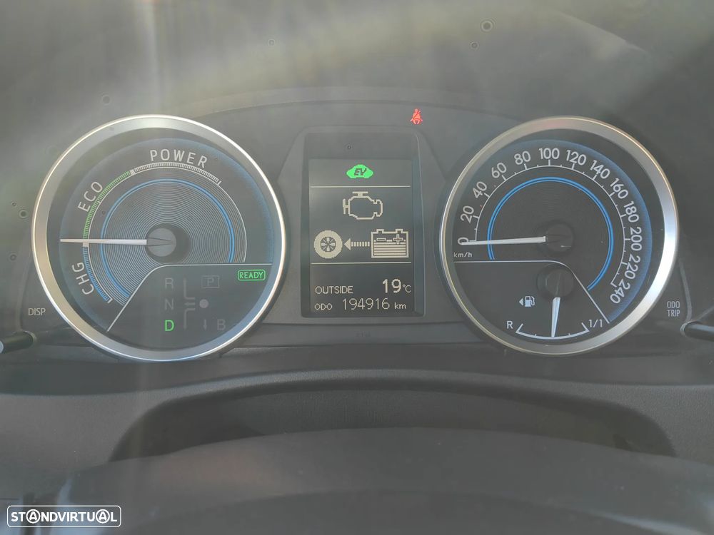 Toyota Auris Touring Sports 1.8 HSD Exclusive+Navi - 13