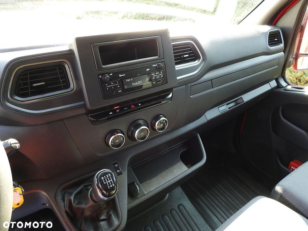 Renault MASTER PLANDEKA 10 PALET WEBASTO TEMPOMAT KLIMATYZACJA LEDY PNEUMATYKA  165KM - 32