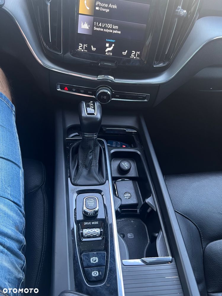 Volvo XC 60 T5 AWD Momentum - 21