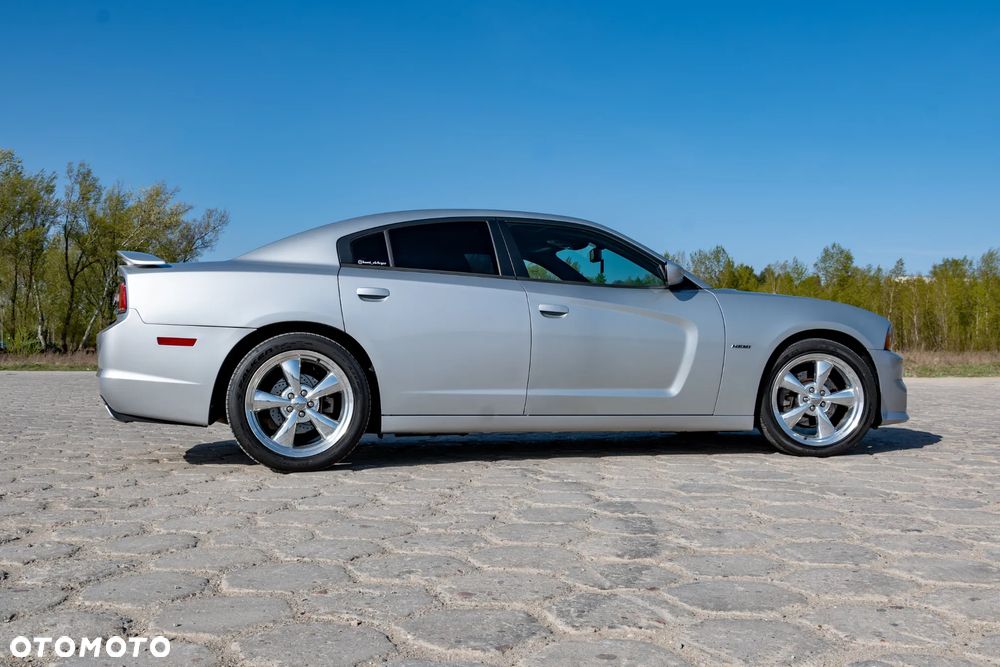 Dodge Charger - 8