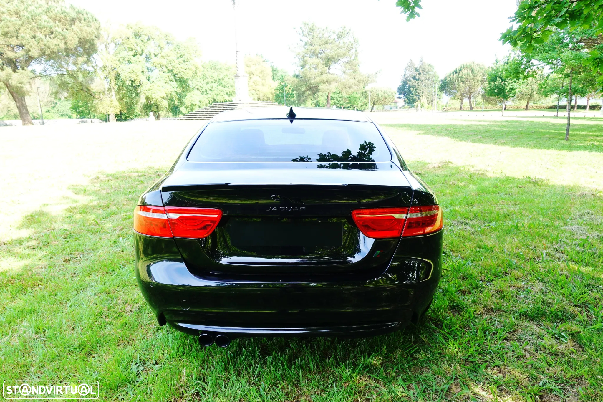 Jaguar XE 2.0 D R-Sport Aut. - 29