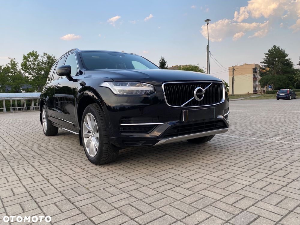 Volvo XC 90 - 9