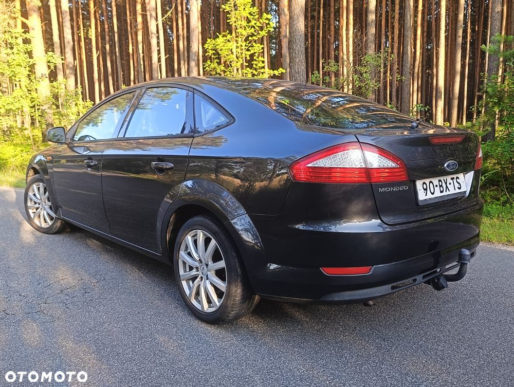 Ford Mondeo 2.0 Ambiente - 25