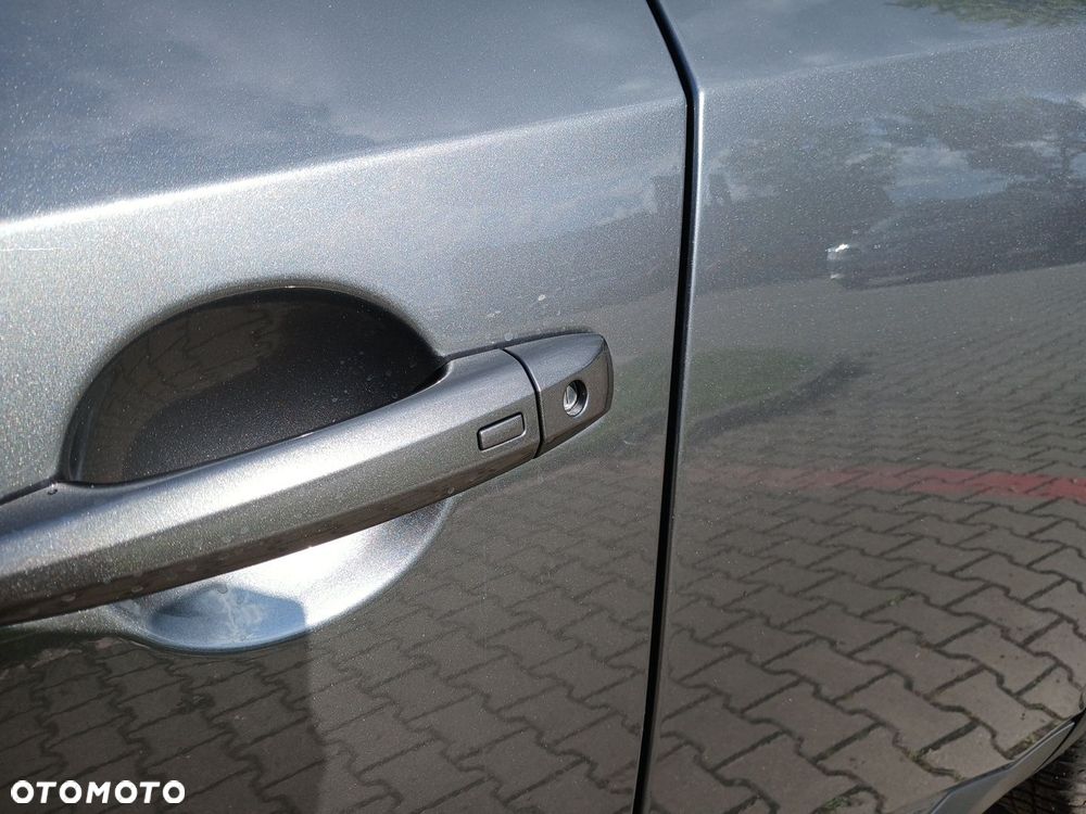 Nissan Qashqai 1.3 DIG-T MHEV N-Connecta Xtronic - 28