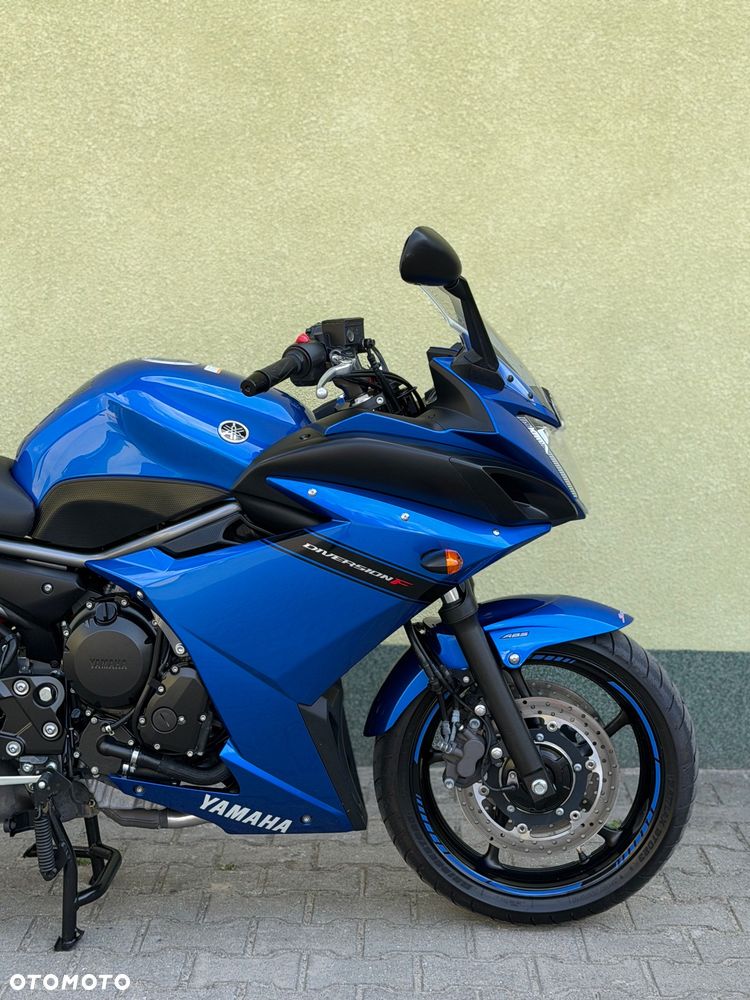Yamaha XJ - 6