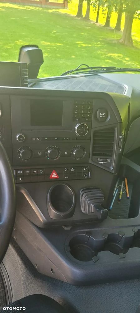 Mercedes-Benz Antos - 23