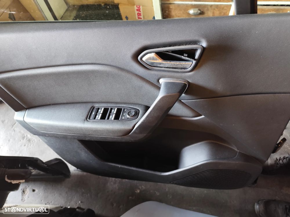 RENAULT CAPTUR II PORTA FRENTE TRAS - 6