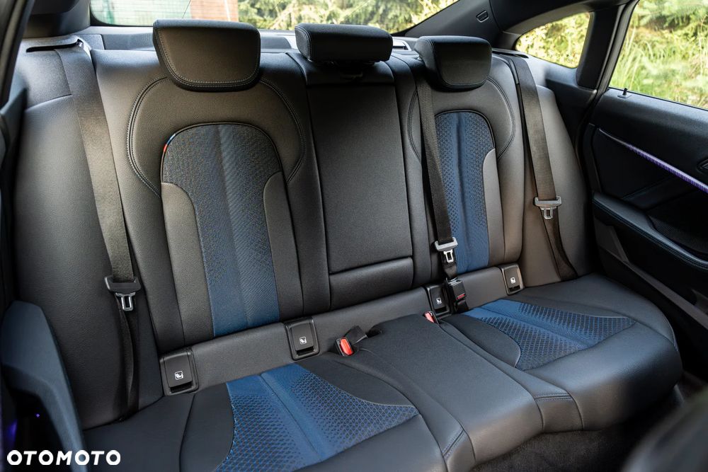 BMW Seria 2 218i M Sport - 39