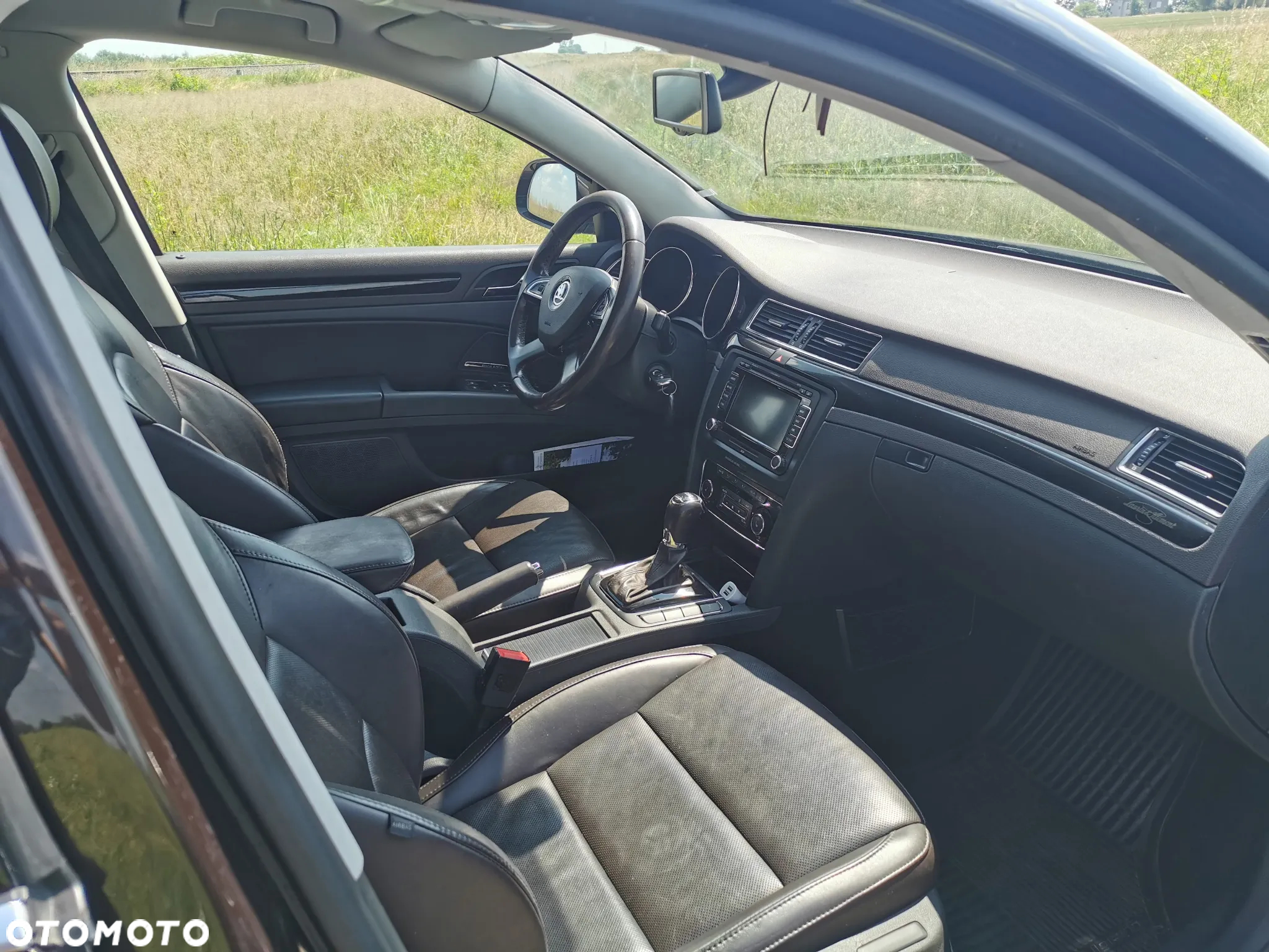 Skoda Superb 2.0 TDI 4x4 L&K DSG - 17