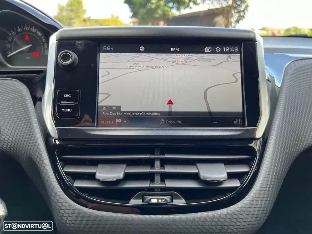 Peugeot 208 1.2 PureTech Signature - 37