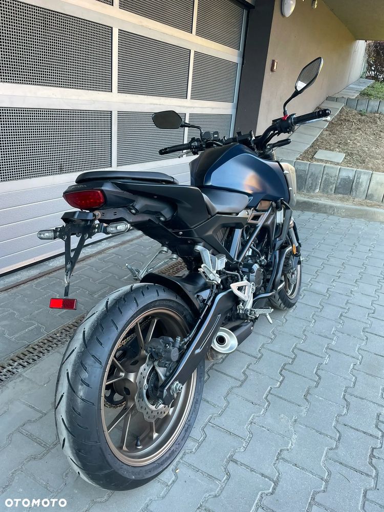 Honda CB - 8