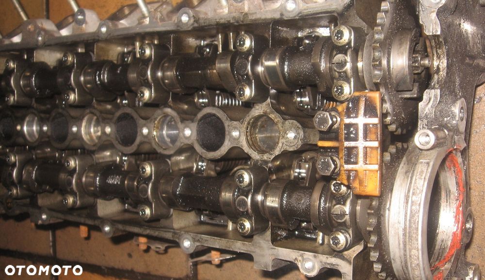 głowica wałek rozrządu BMW X5 E60 E39 3.0D 7788581.9 - 4