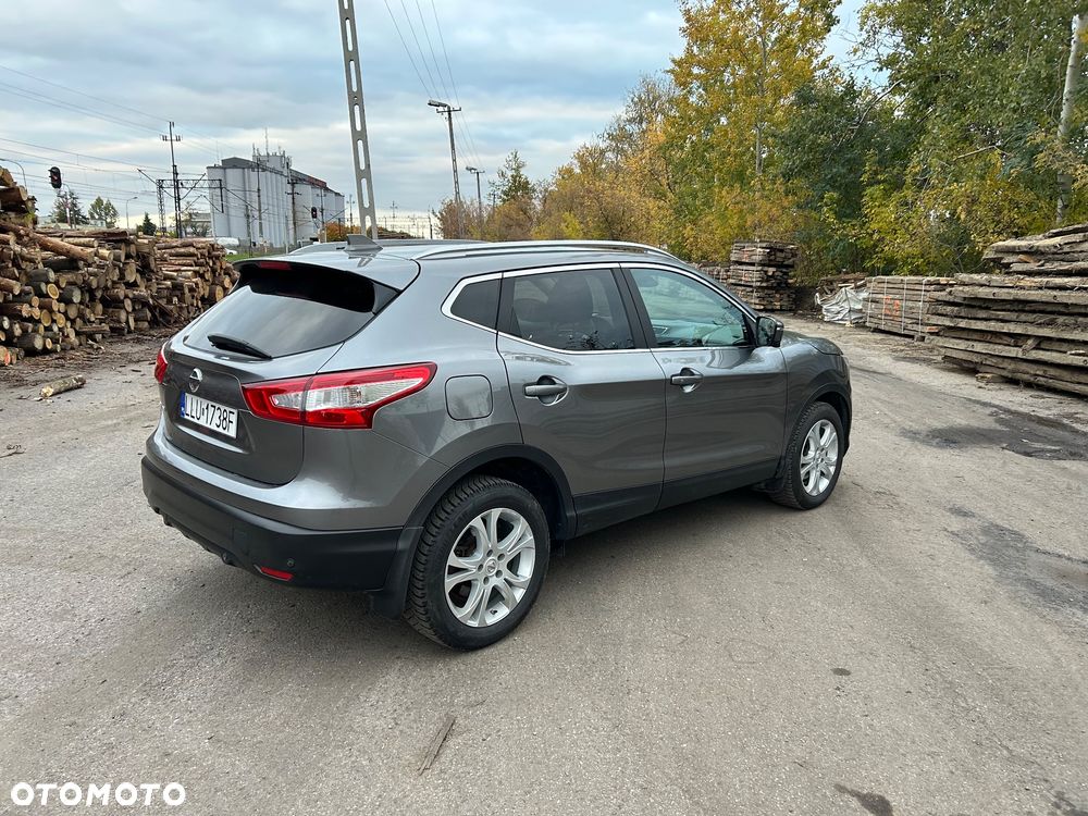 Nissan Qashqai 1.6 dCi ALL-MODE 4x4i TEKNA+ - 10