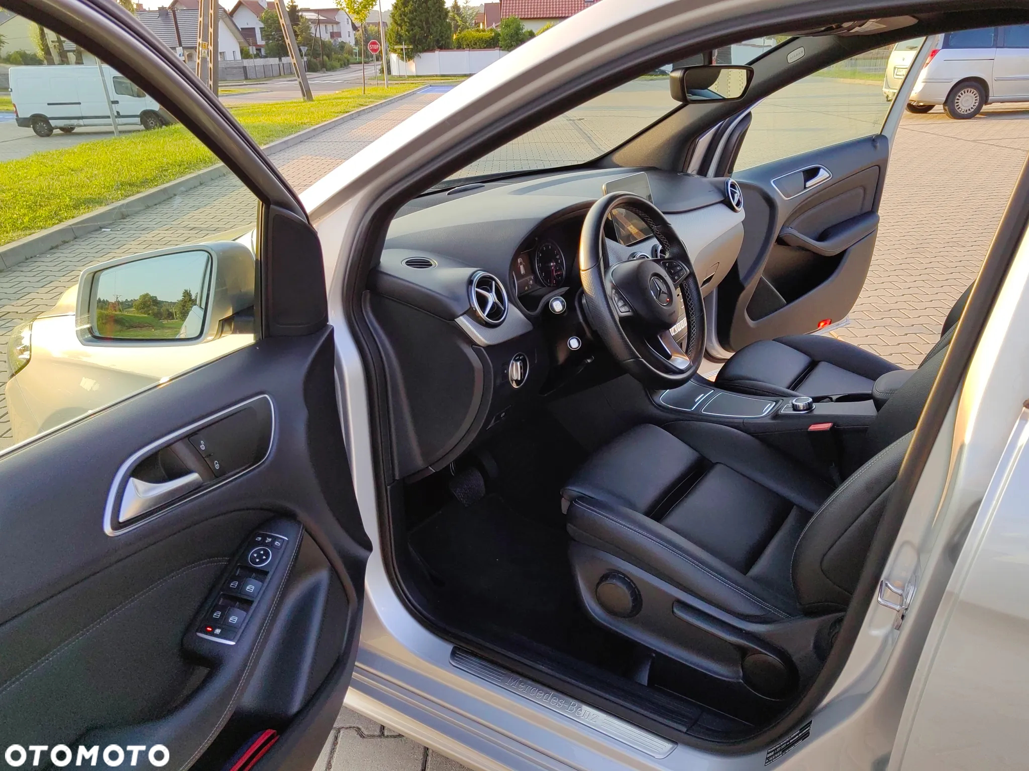 Mercedes-Benz Klasa B 200 7G-DCT Style - 10