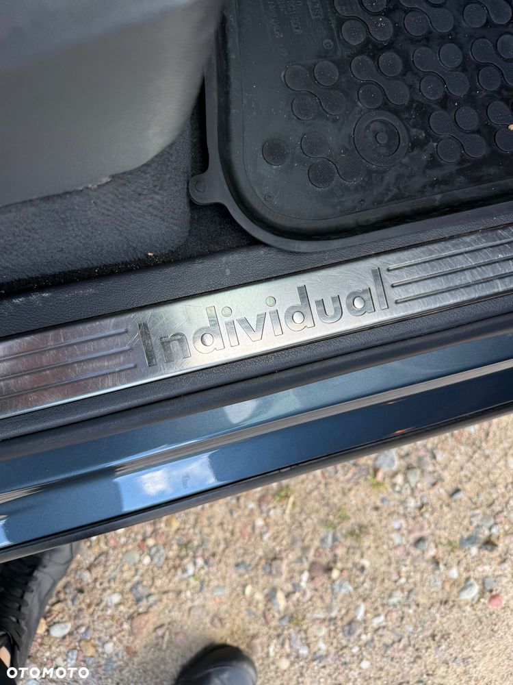 Volkswagen Touareg - 12
