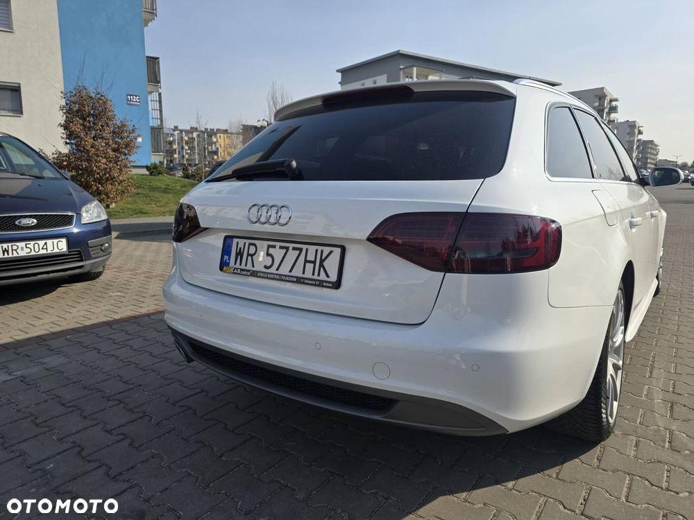 Audi A4 Avant 2.0 TDI - 10