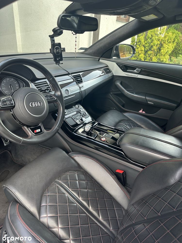 Audi S8 - 6