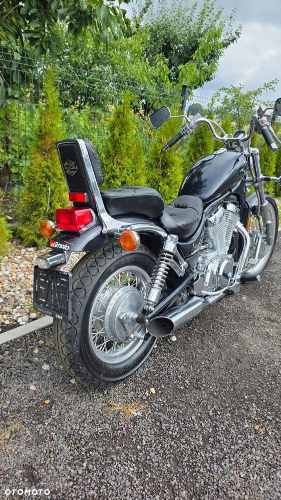 Suzuki Intruder - 6