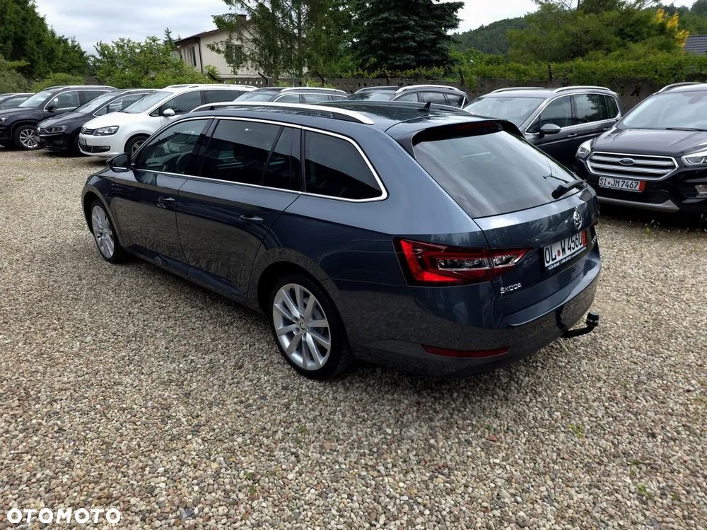 Skoda Superb 2.0 TDI Style DSG - 6