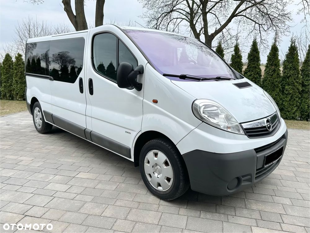 Opel Vivaro - 1
