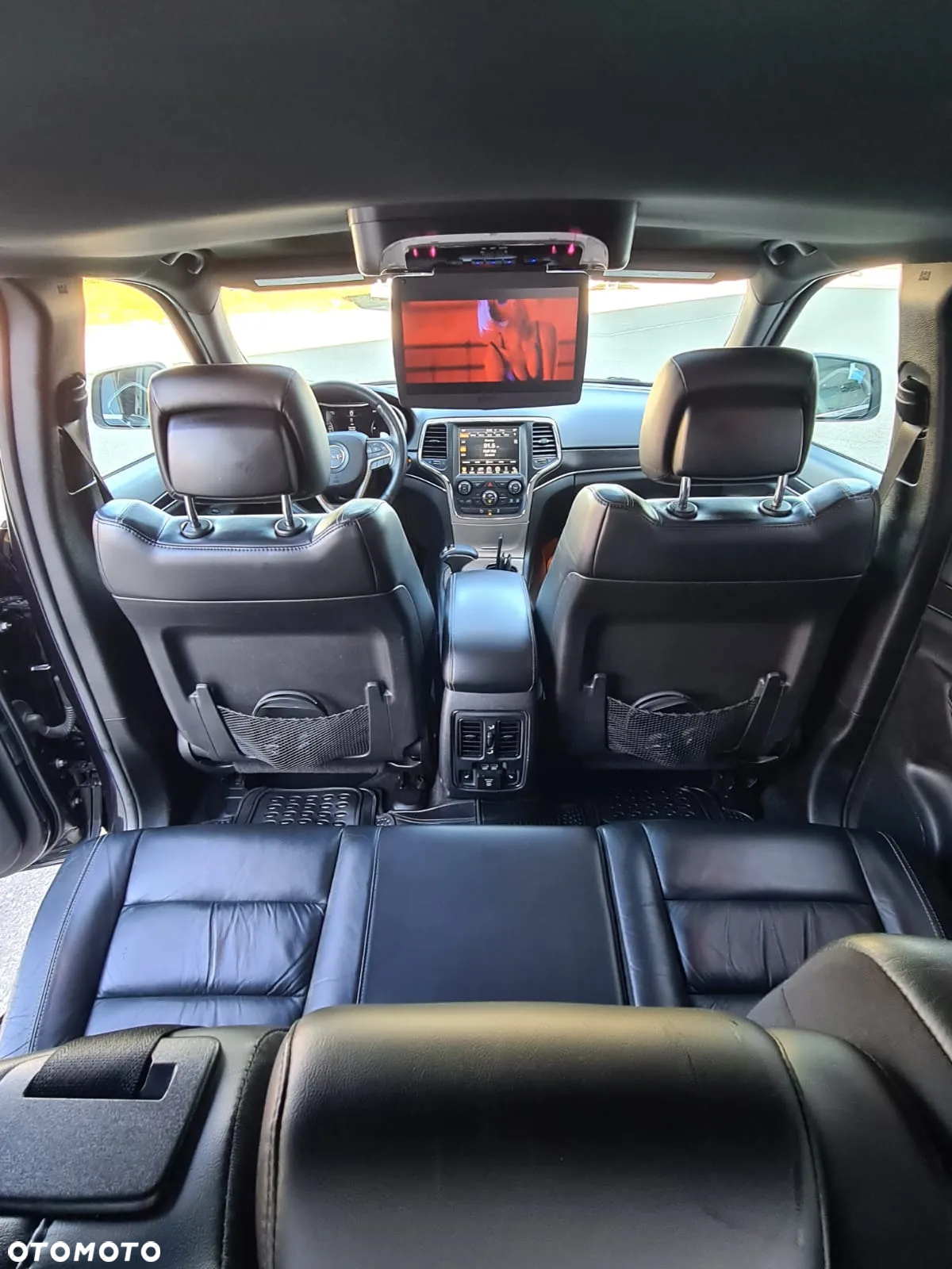 Jeep Grand Cherokee - 10