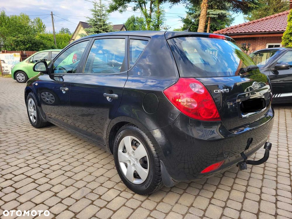 Kia Ceed - 5