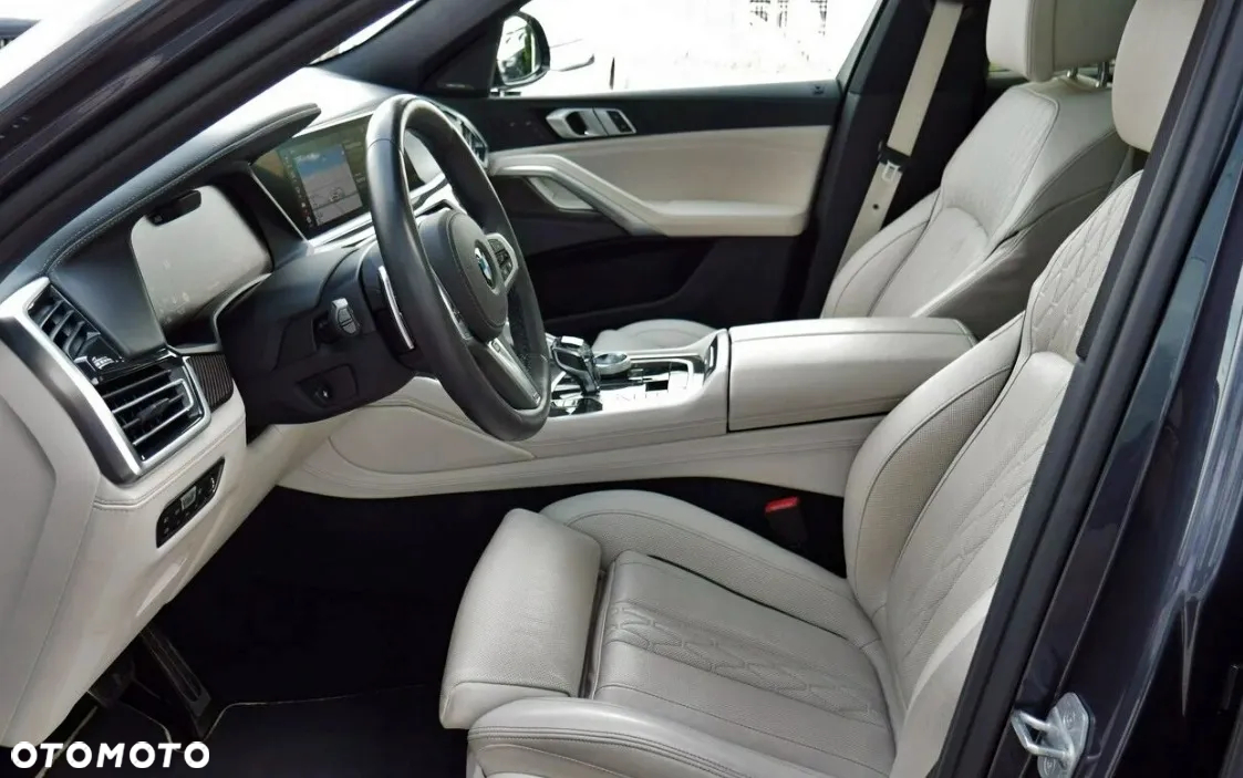 BMW X6 M50i - 30