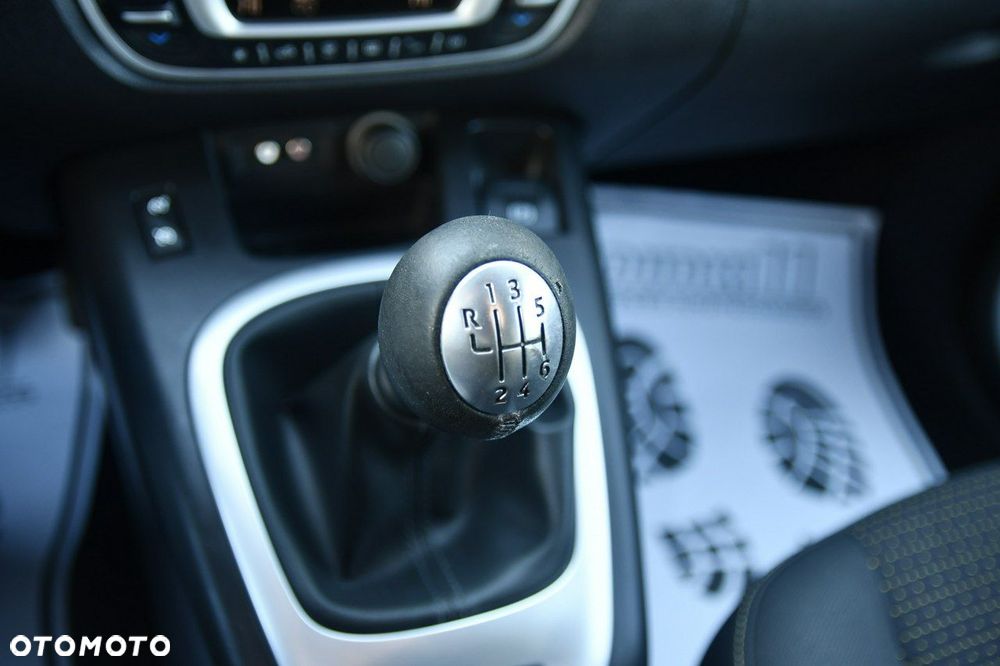 Renault Grand Scenic - 25