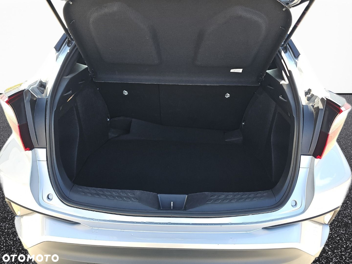 Toyota C-HR - 10