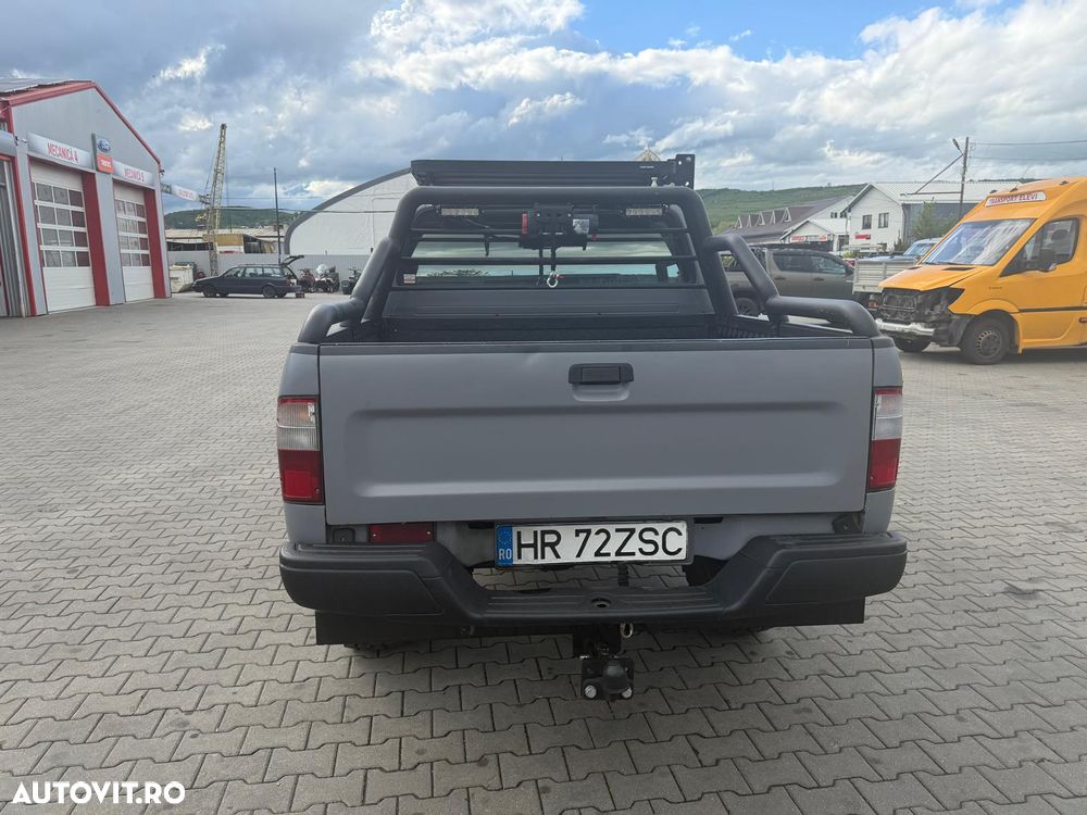 Toyota Hilux - 4