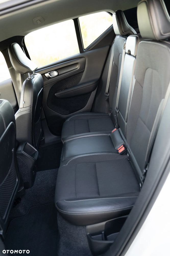 Volvo XC 40 D3 Momentum - 25