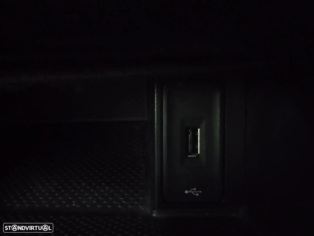 VW Golf Variant 1.6 TDi Confortline - 27