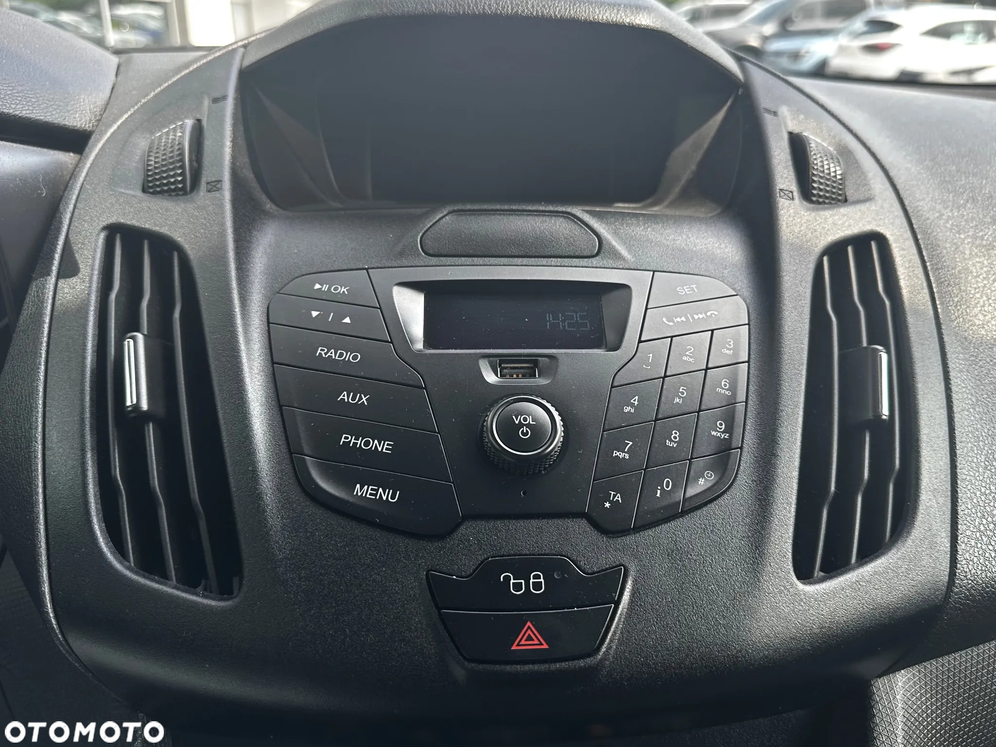 Ford Transit Connect - 18