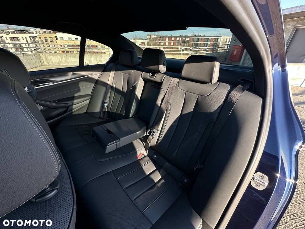 BMW Seria 5 530d M Sport Edition - 11