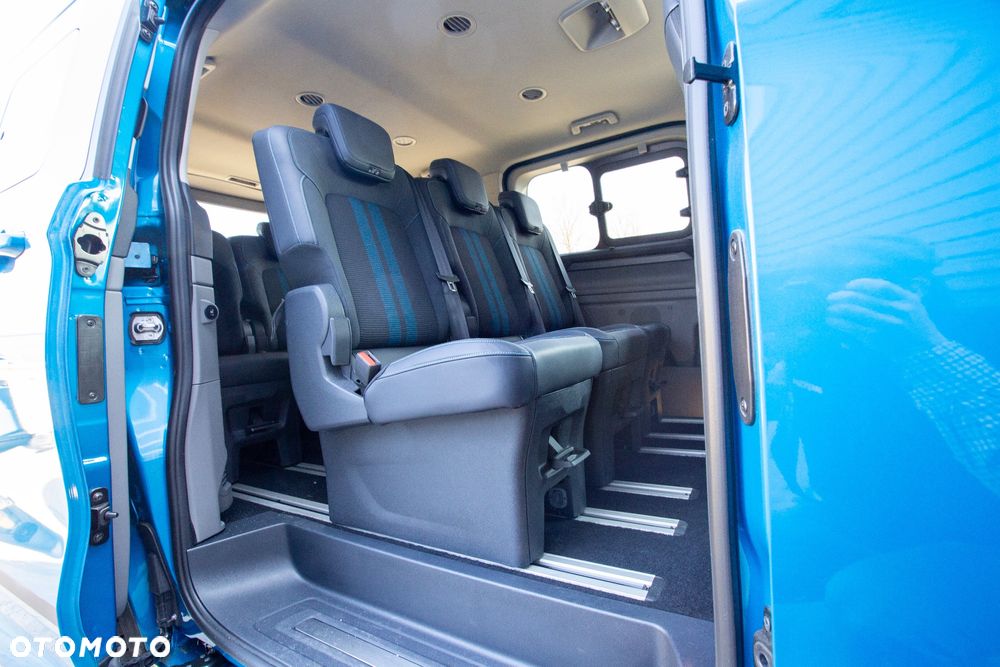 Ford Tourneo Custom - 10