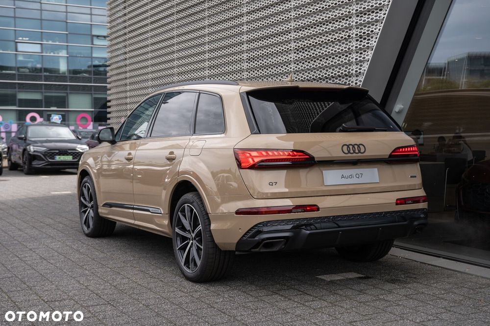 Audi Q7 60 TFSI e PHEV Quattro S Line Tiptr - 4