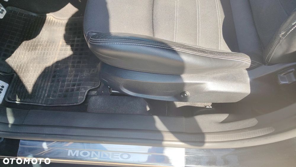 Ford Mondeo 2.0 TDCi Silver X - 27