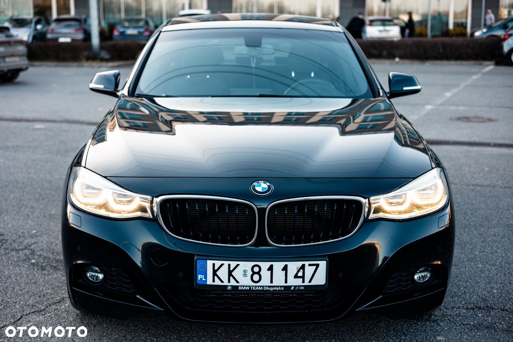BMW Seria 3 325d M Sport - 2