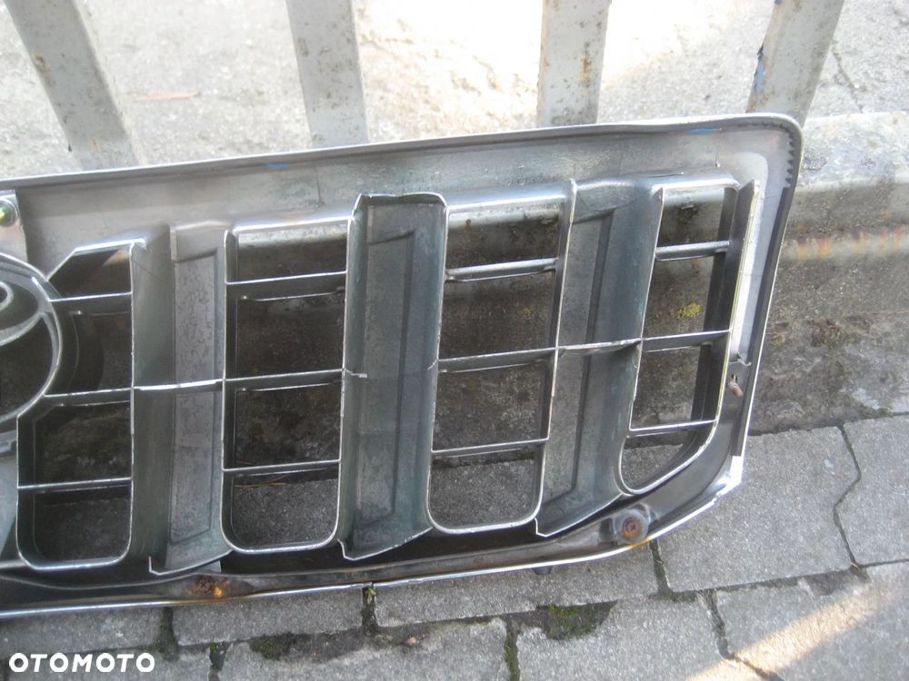 TOYOTA LAND CRUISER 120 ATRAPA grill - 11