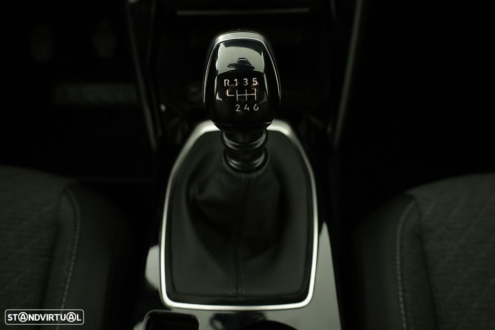 Peugeot 2008 1.2 PureTech Allure - 15