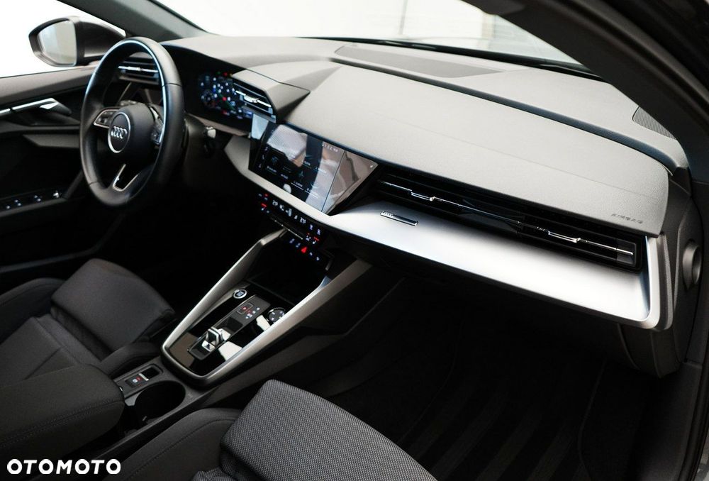 Audi A3 Sportback - 16