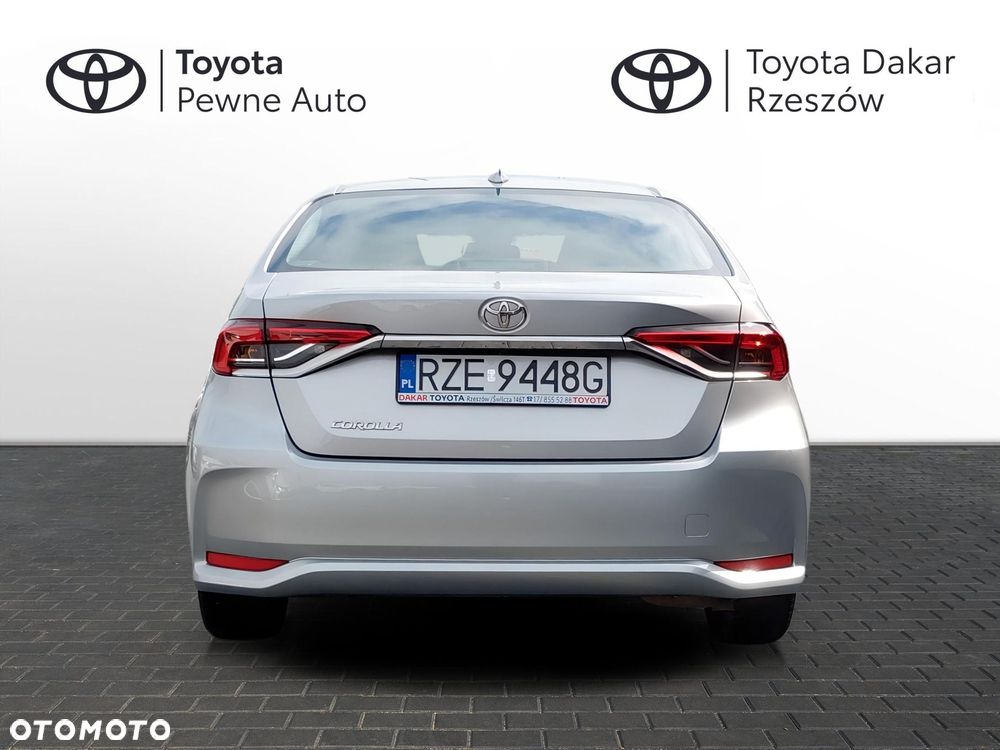 Toyota Corolla - 4