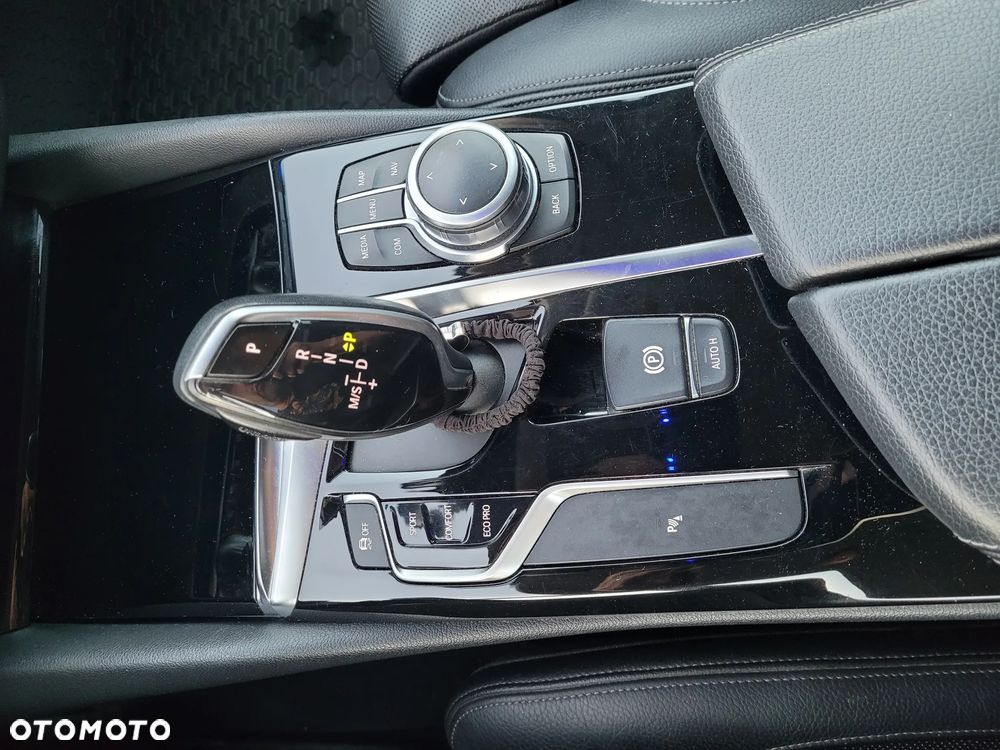 BMW Seria 5 520d xDrive Sport Line - 19