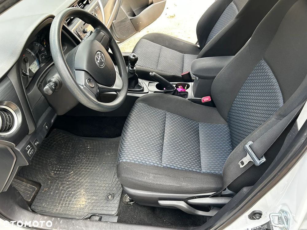 Toyota Auris 1.33 VVT-i Active - 14