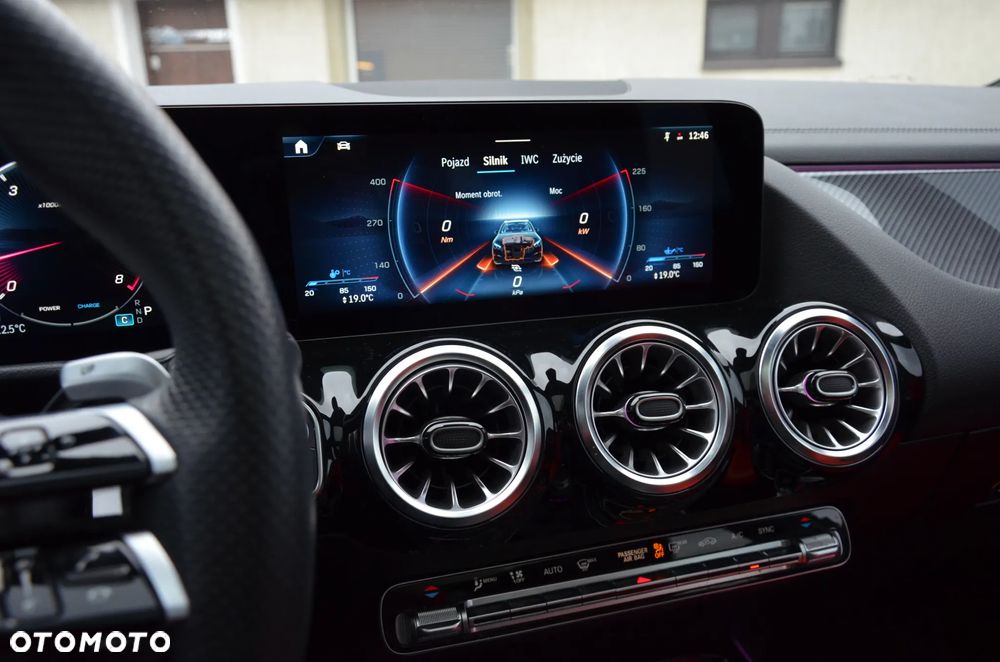Mercedes-Benz GLA AMG 35 4-Matic - 25