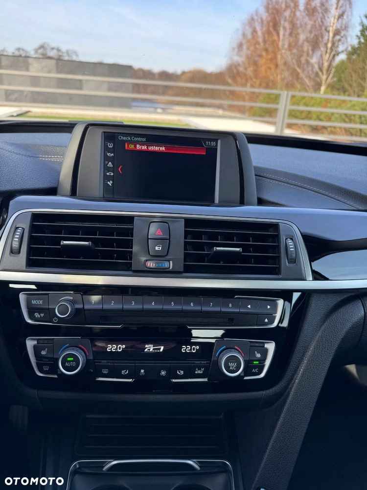 BMW 3GT 320i xDrive Sport Line - 12